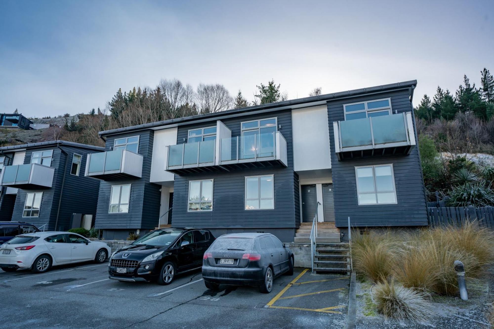 2-Bedroom Apartment With Lake & Mountain View - Beechwood Queenstown Bagian luar foto
