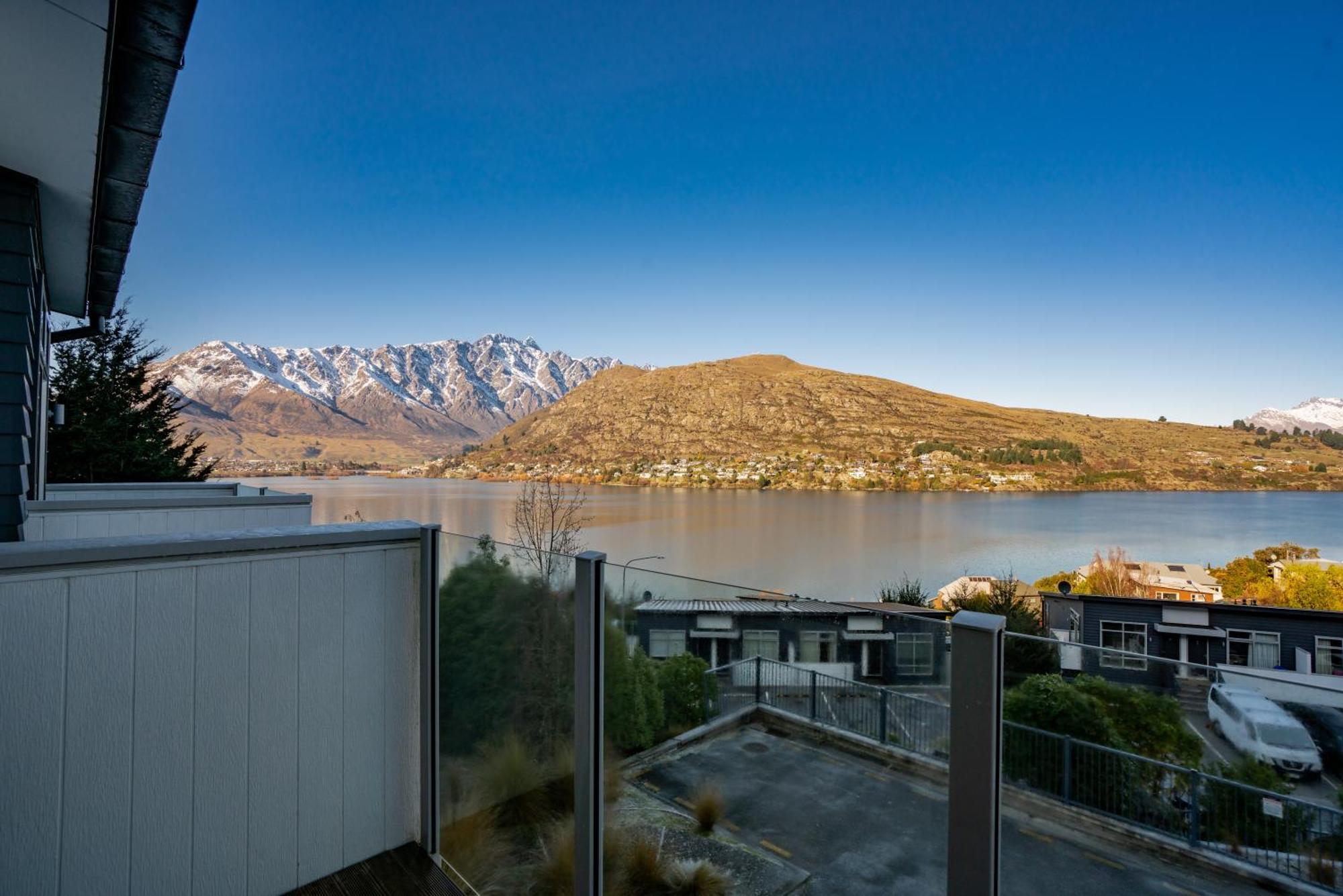 2-Bedroom Apartment With Lake & Mountain View - Beechwood Queenstown Bagian luar foto