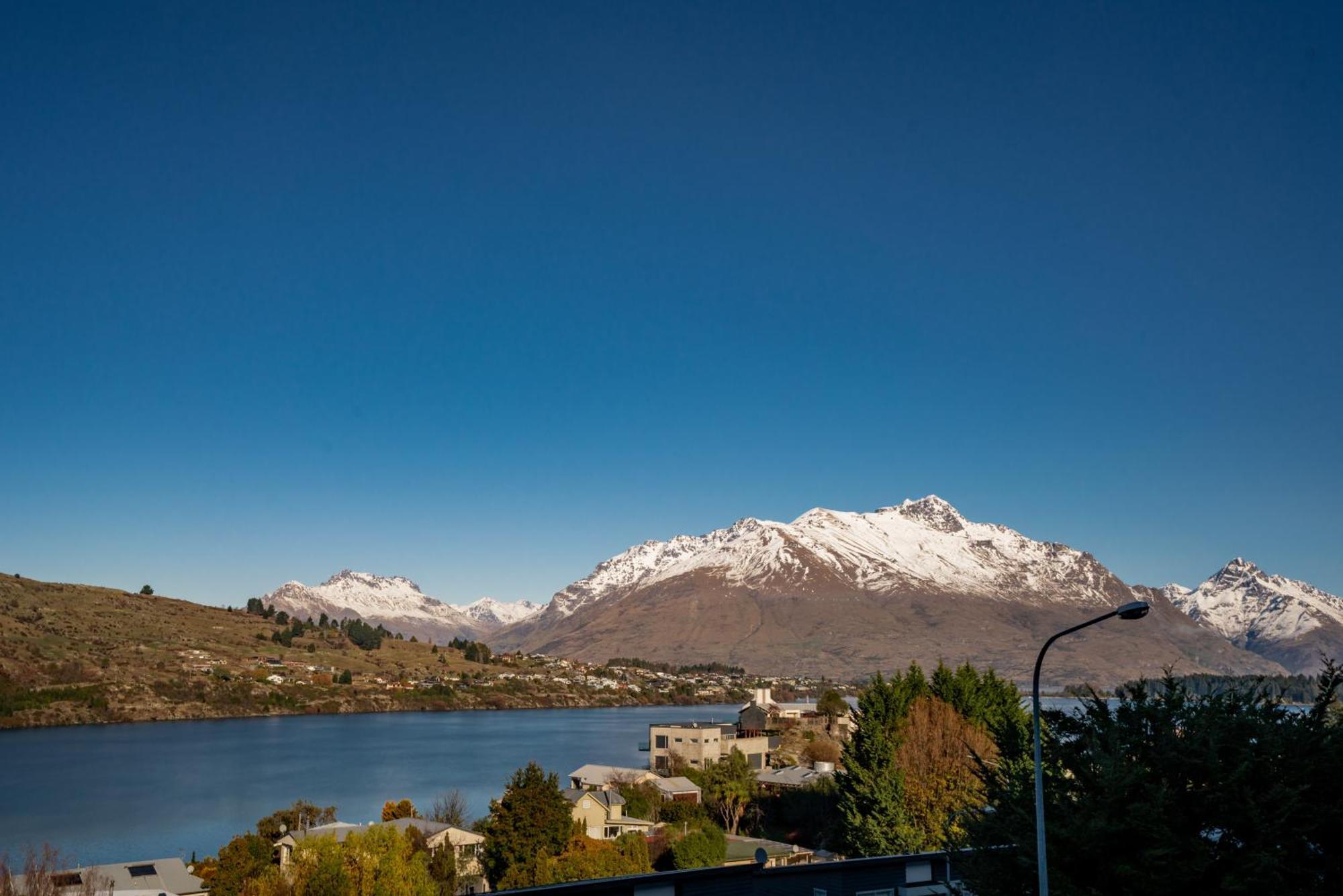 2-Bedroom Apartment With Lake & Mountain View - Beechwood Queenstown Bagian luar foto